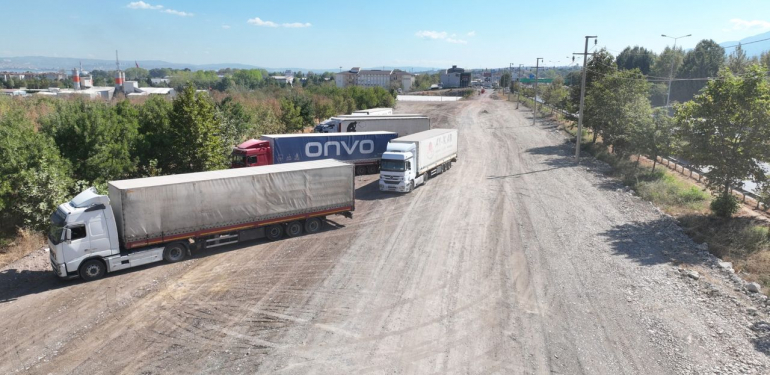 D-130’da ağır vasıta yasağı başladı, trafik rahatladı – Birlik Haber Ajansı