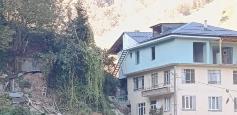 Köyde arı kovanlığı çöktü: 2 kişi hayatını kaybetti – Birlik Haber Ajansı