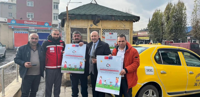 Kars’ta ‘Koruyucu Aile’ seferberliği: Toplu taşımada farkındalık afişleri – Birlik Haber Ajansı