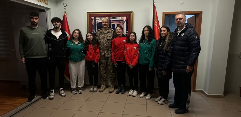 Artvinspor’dan İl Emniyet Müdürüne ziyaret – Birlik Haber Ajansı